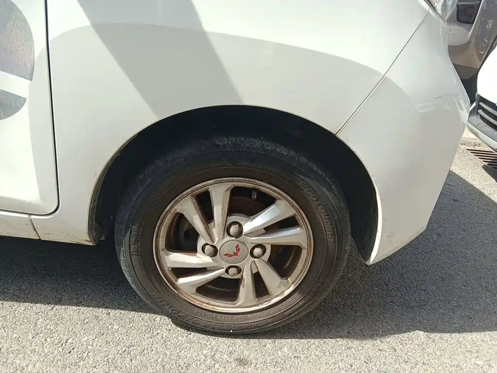 Wuling MINIEV — миниатюра 25