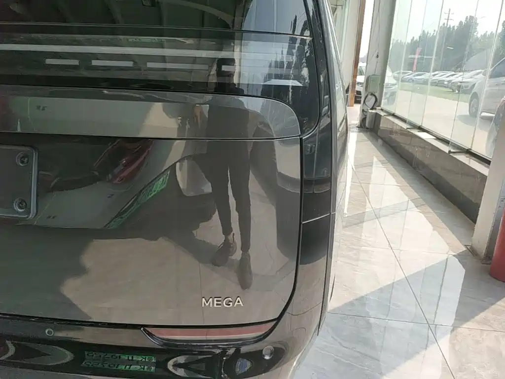 Li Auto Li MEGA — миниатюра 8