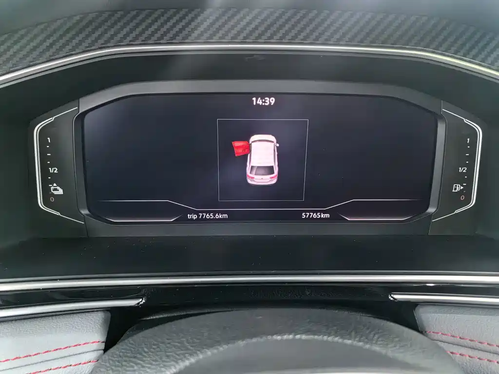 Volkswagen Tiguan L PHEV — миниатюра 12