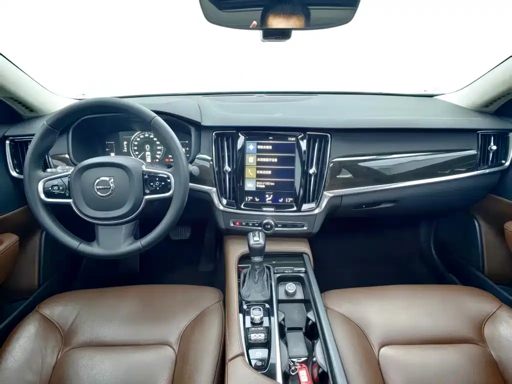 Volvo S90 — миниатюра 22