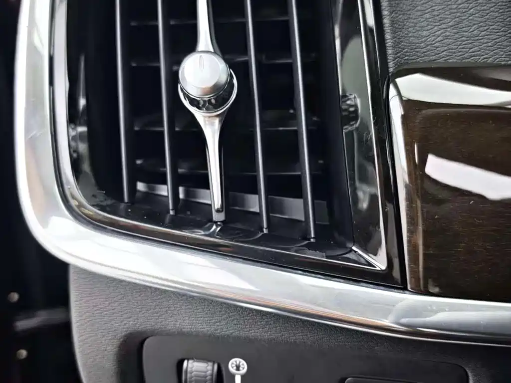 Volvo S90 — миниатюра 15