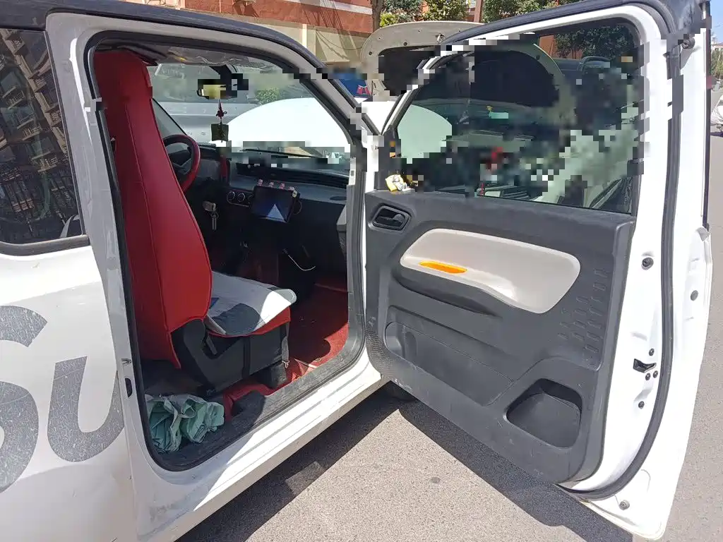 Wuling MINIEV — миниатюра 19