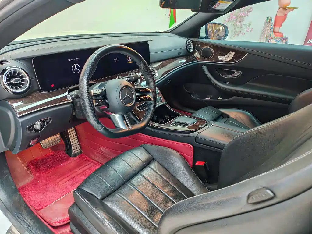 MERCEDES-BENZ E CLASS