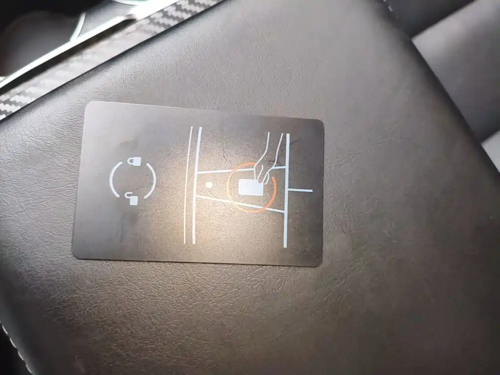 Tesla Model 3 — миниатюра 9
