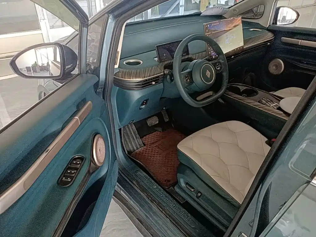 Baojun Yunduo — миниатюра 16