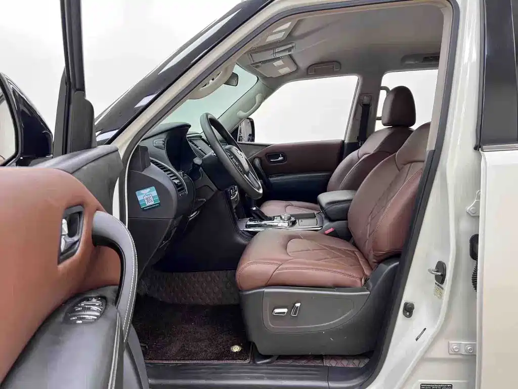 Nissan Patrol — миниатюра 9