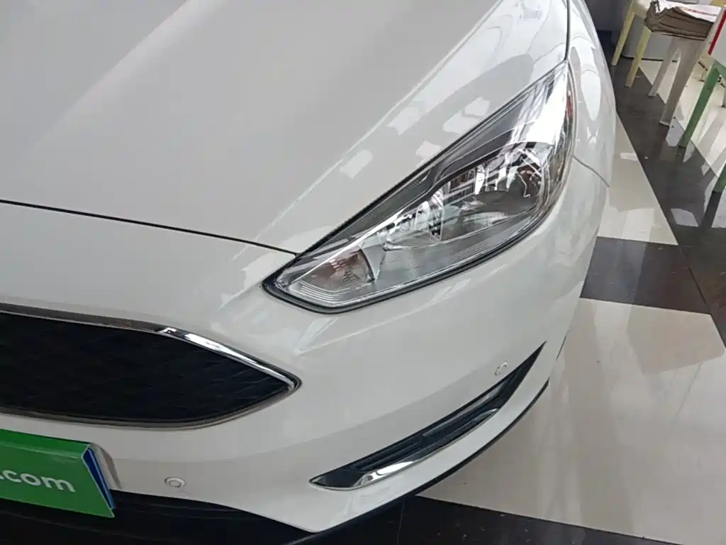 Ford Focus — миниатюра 24