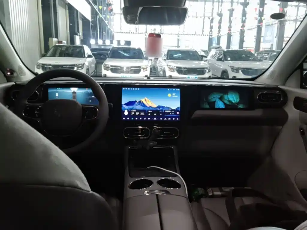 Leapmotor Leapmotor C11 — миниатюра 10
