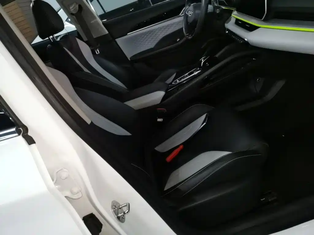 Geely Binyue — миниатюра 25