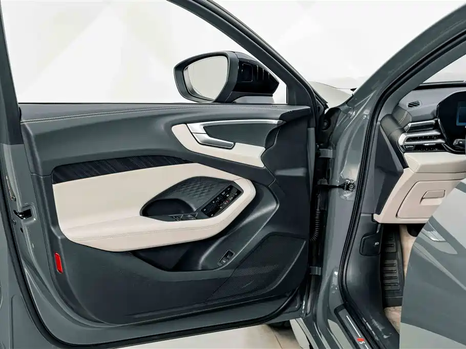 Audi A5L — миниатюра 14