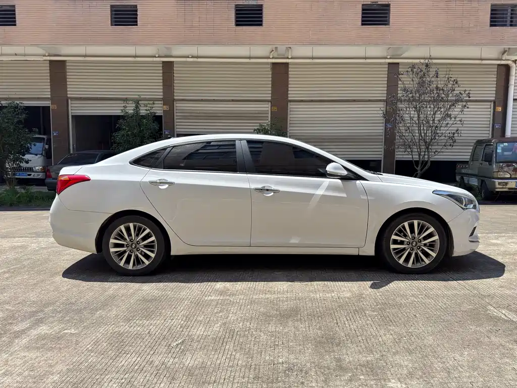 Hyundai Mistra — миниатюра 4