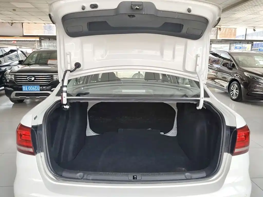 Volkswagen Lavida — миниатюра 19