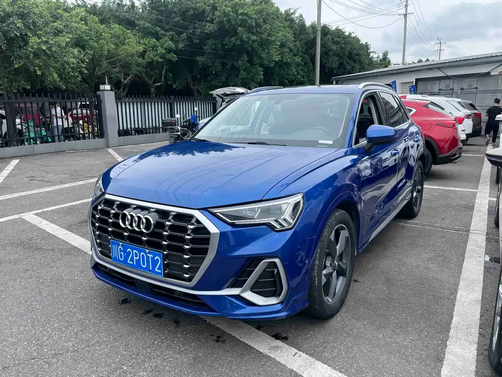 Audi Q3