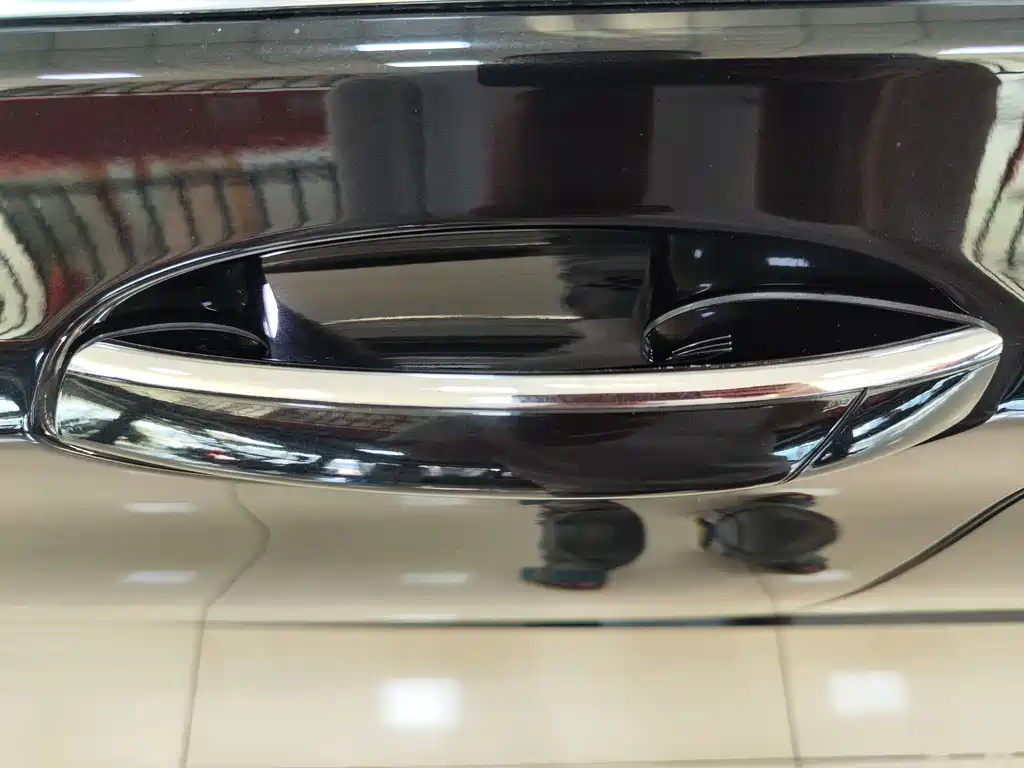 BMW 7 Series — миниатюра 29