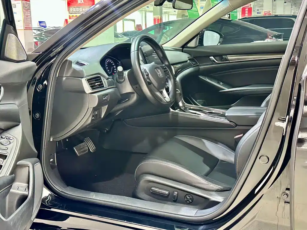 Honda Accord — миниатюра 5