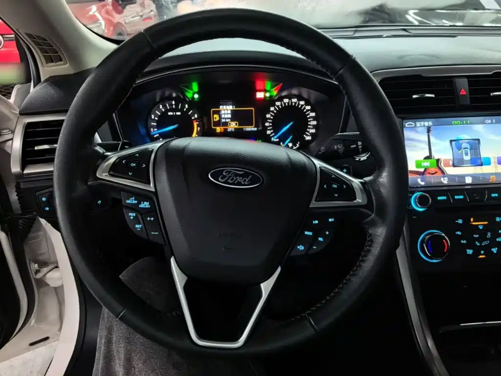 Ford Mondeo — миниатюра 11