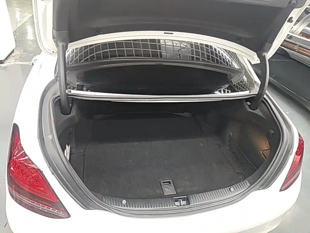 Mercedes-Benz C-Class — миниатюра 19