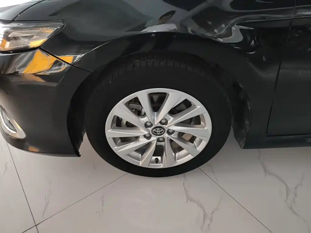 Toyota Camry — миниатюра 23