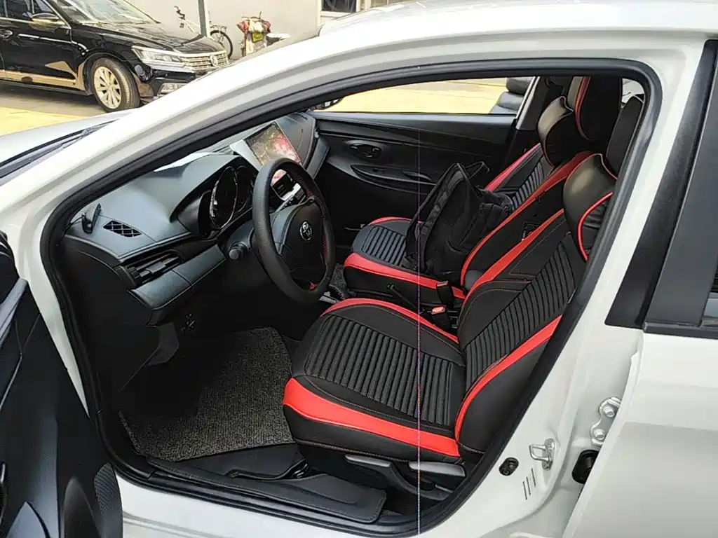 Toyota Yaris L — миниатюра 16