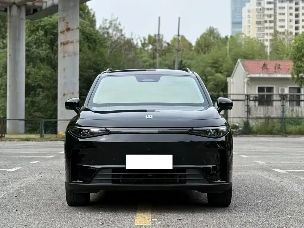 Leapmotor Leapmotor C16 — миниатюра 2
