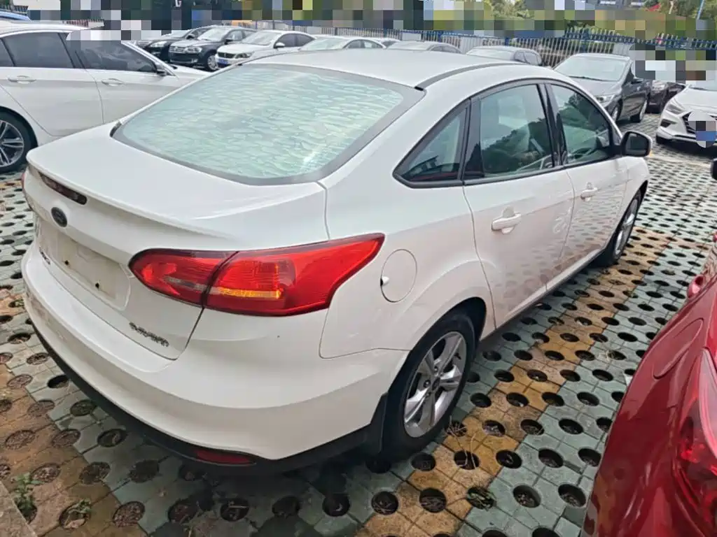 Ford Focus — миниатюра 7