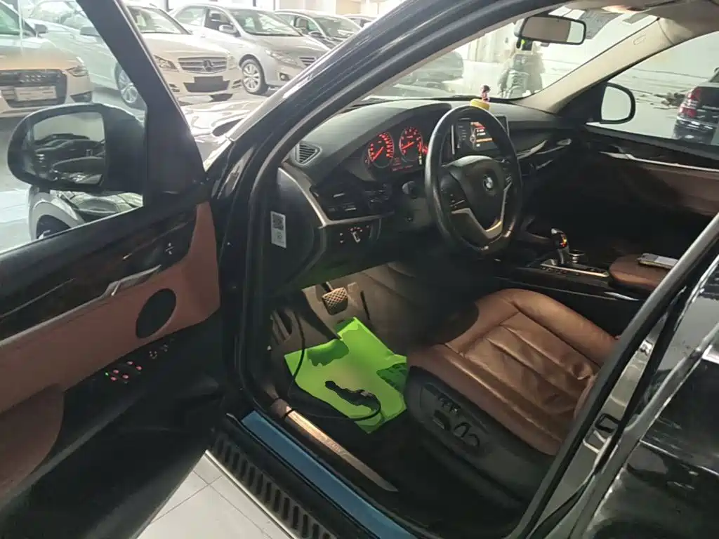 BMW X5 (Import) — миниатюра 16