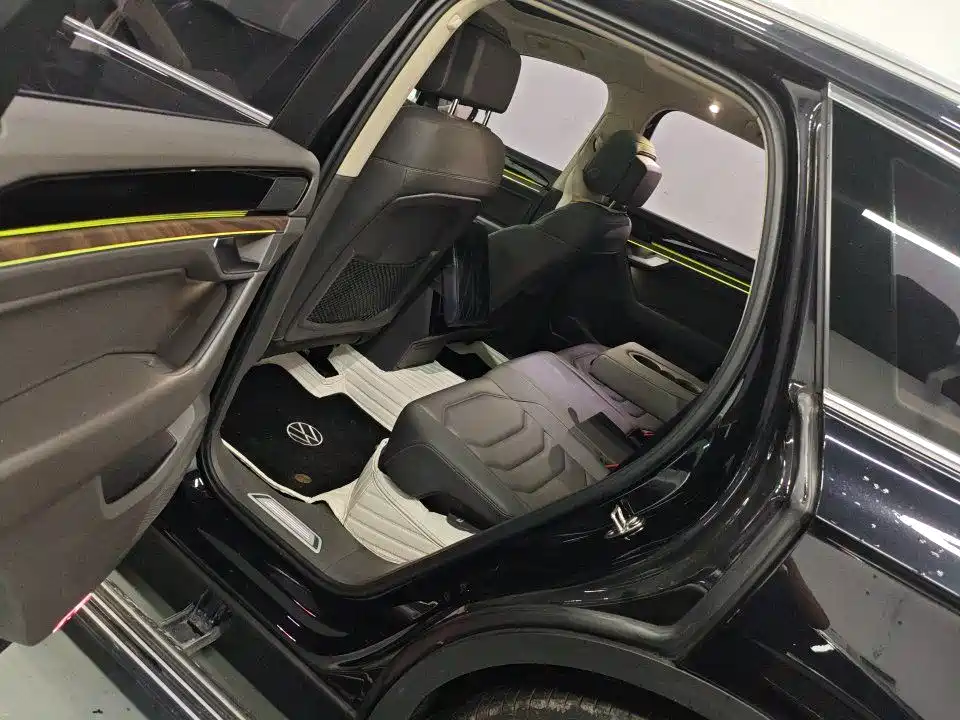 Volkswagen Touareg — миниатюра 6