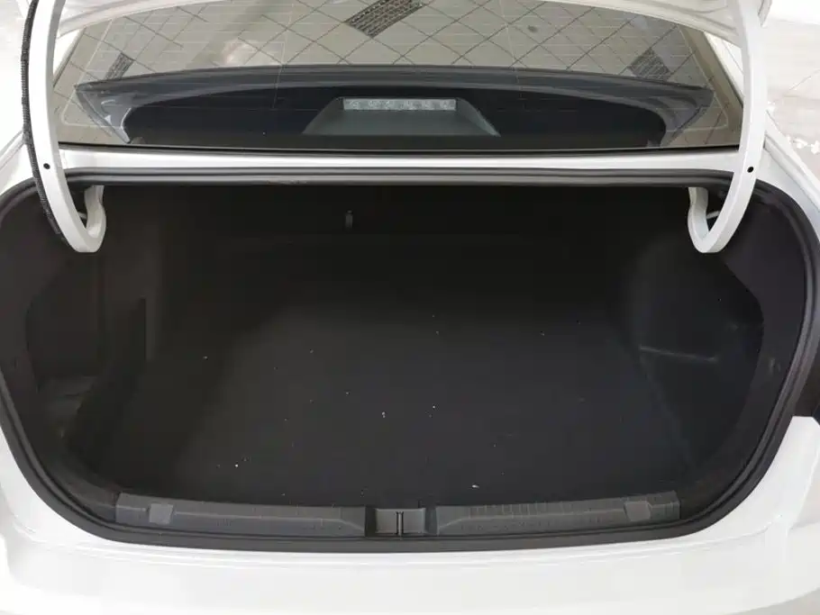 Volkswagen Bora — миниатюра 4
