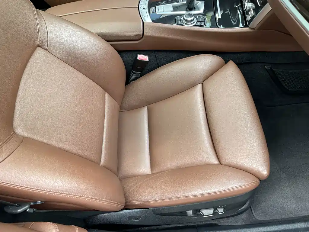 BMW 5 Series GT — миниатюра 15