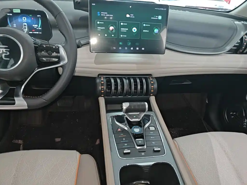BYD Yuan Plus — миниатюра 13