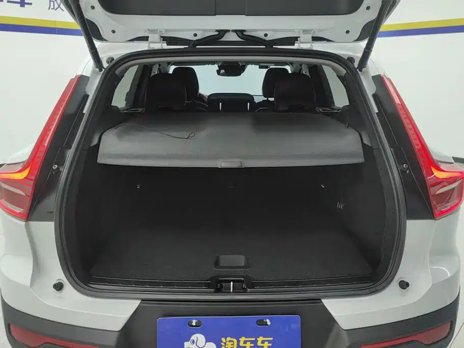 Volvo XC40 — миниатюра 4