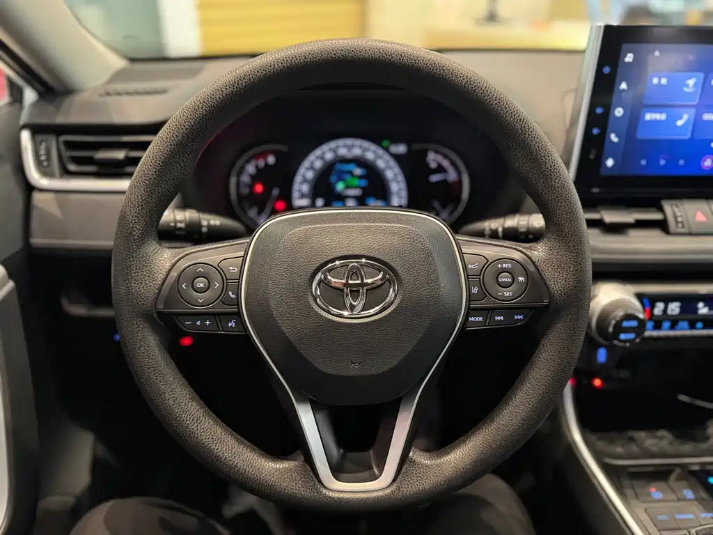 Toyota RAV4 — миниатюра 12