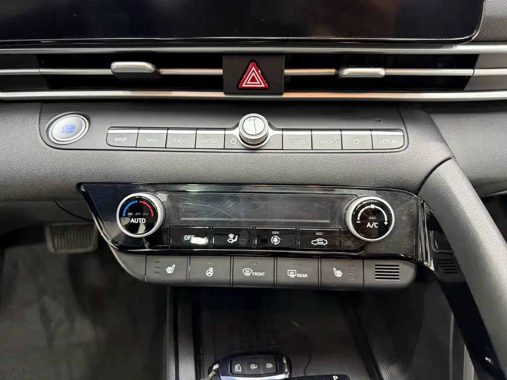 Hyundai Elantra — миниатюра 14