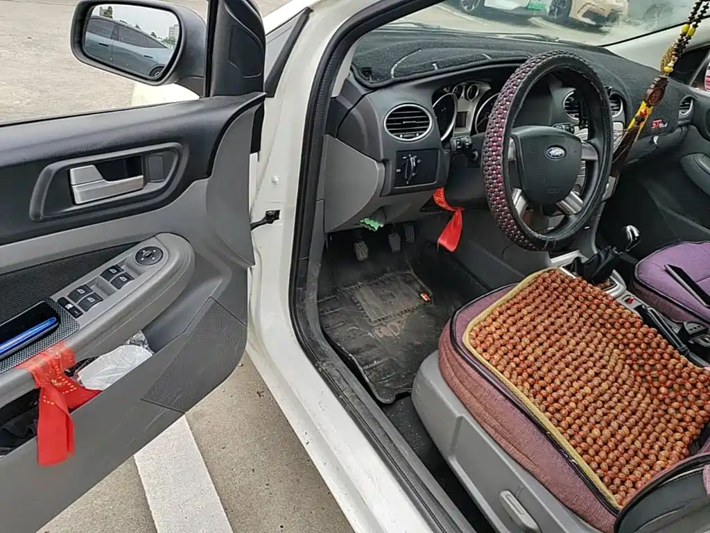 Ford Focus — миниатюра 16