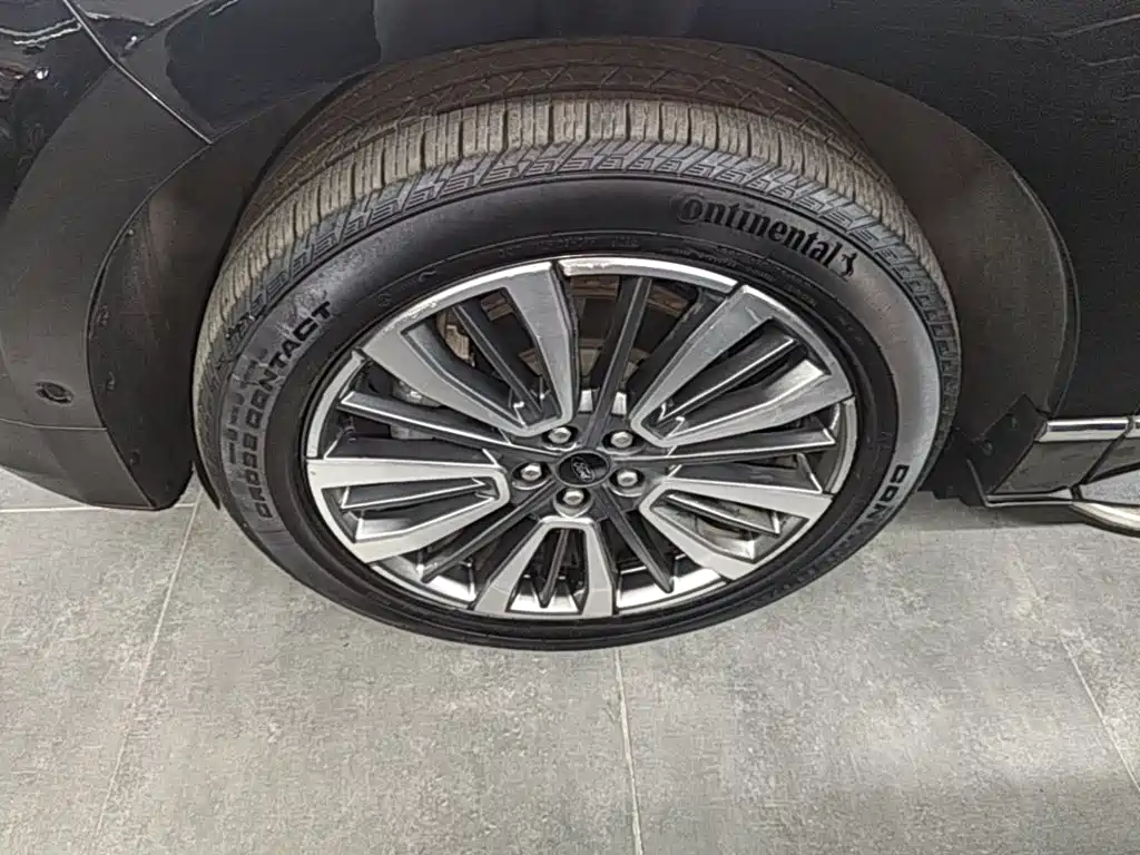 Ford Edge — миниатюра 23