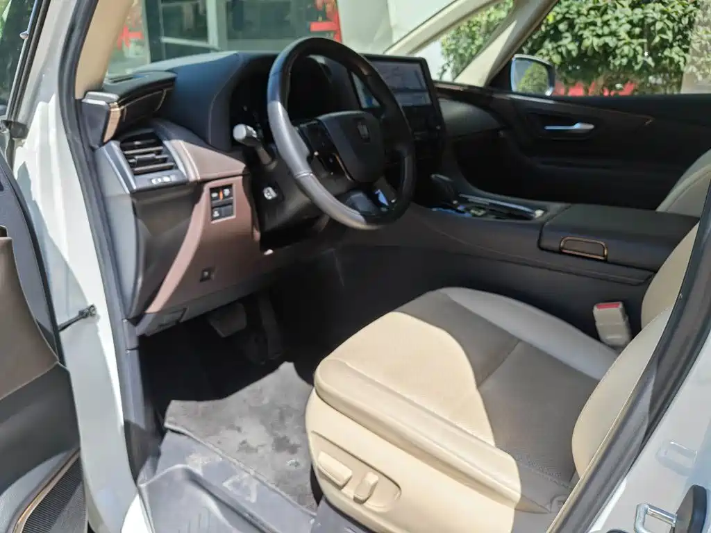 Toyota Vellfire — миниатюра 4