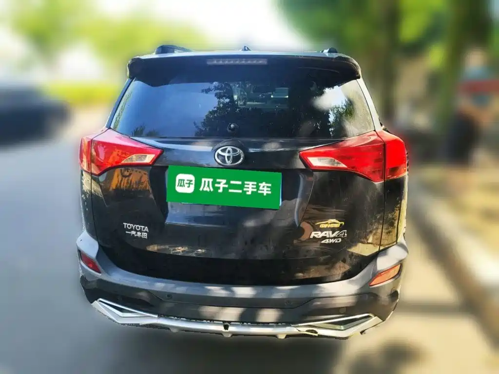 Toyota RAV4 — миниатюра 3