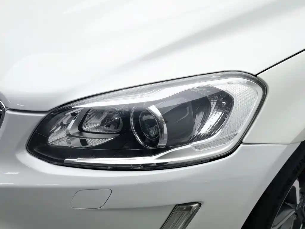 Volvo XC60 — миниатюра 7