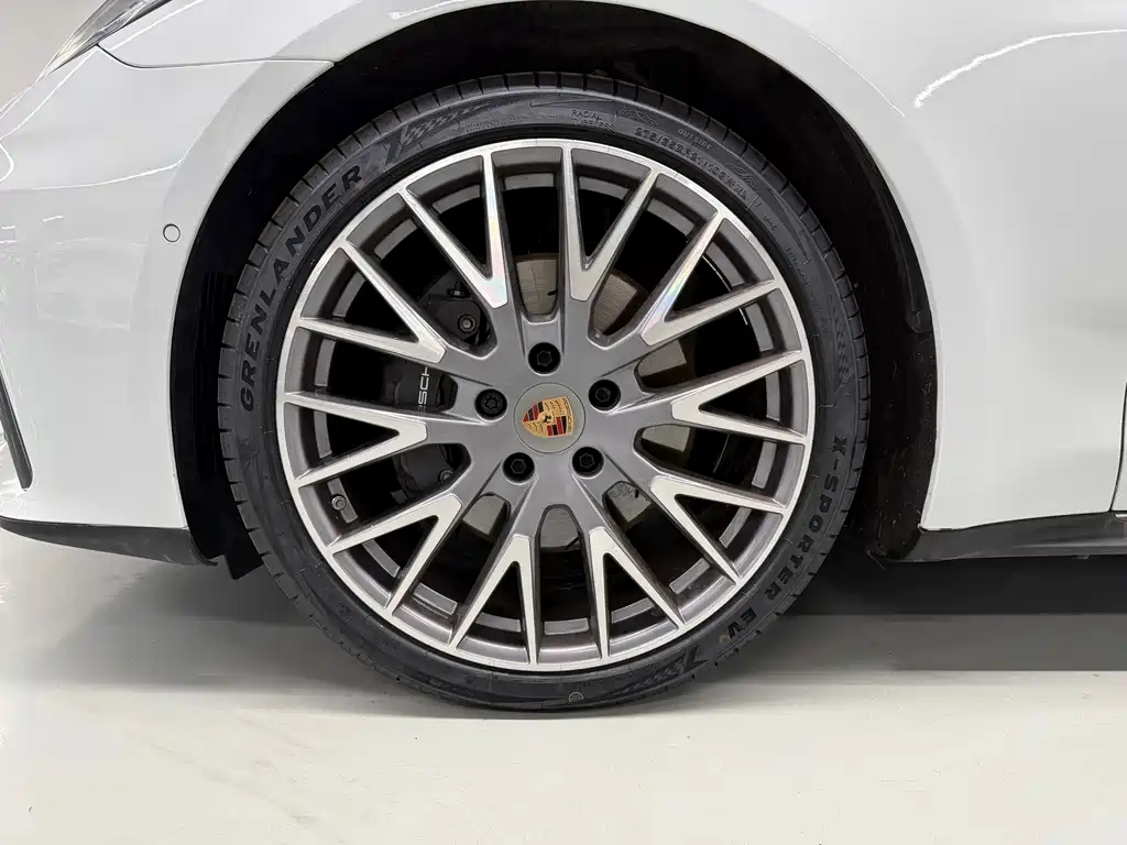 Porsche Panamera — миниатюра 18