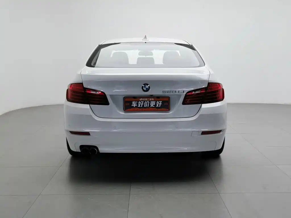BMW 5 Series — миниатюра 4