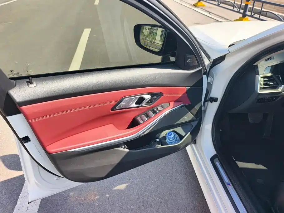 BMW 3 Series — миниатюра 7