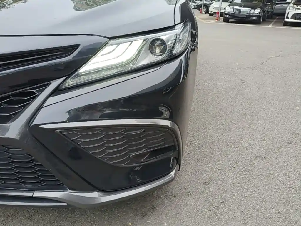 Toyota Camry — миниатюра 24