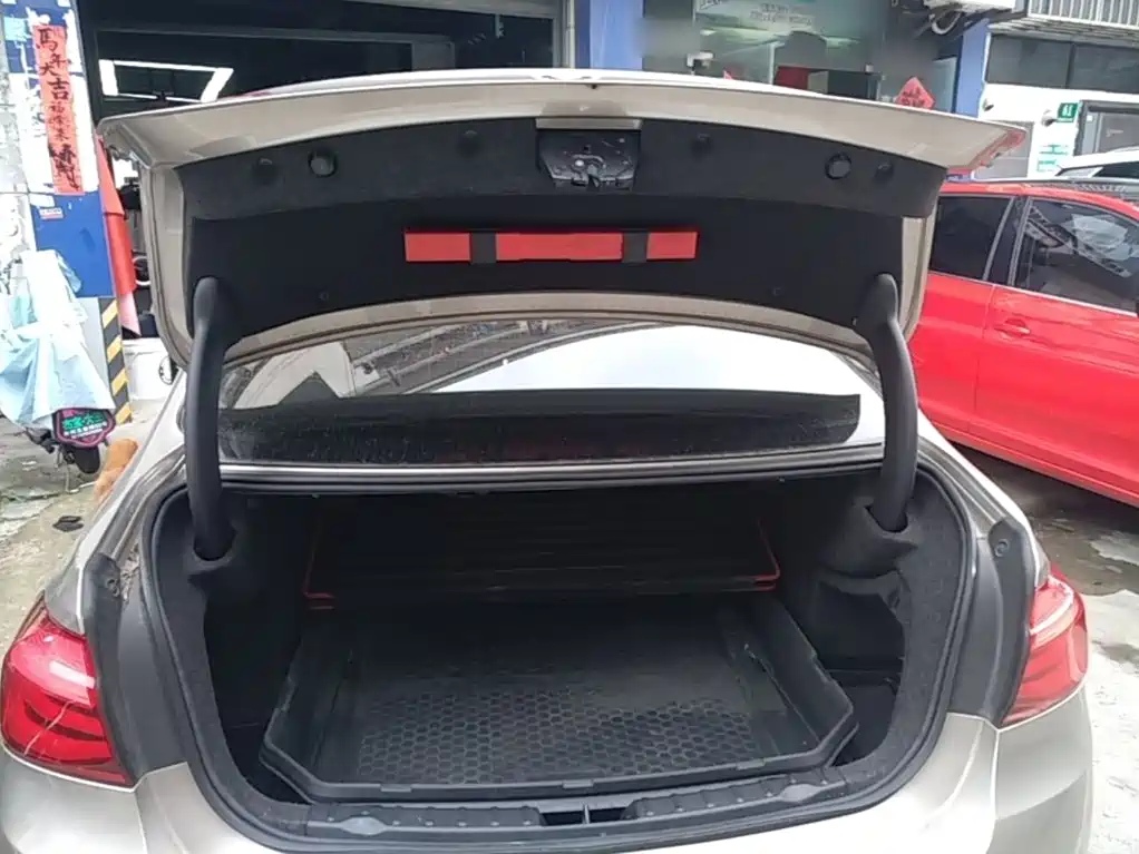BMW 3 Series — миниатюра 19