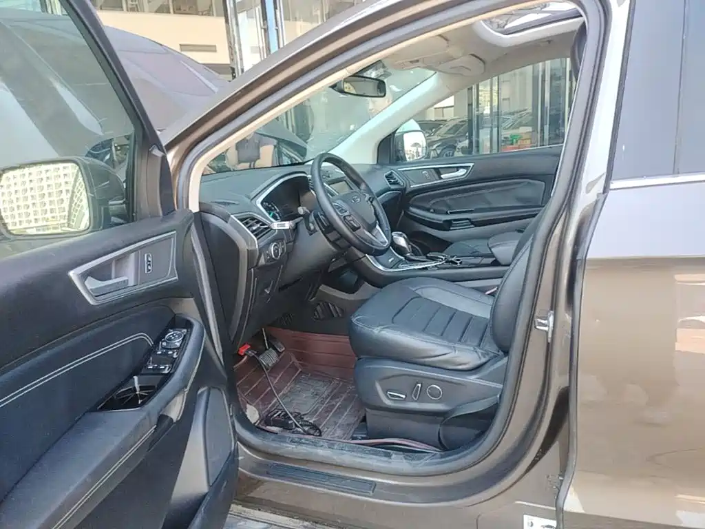 Ford Edge — миниатюра 15