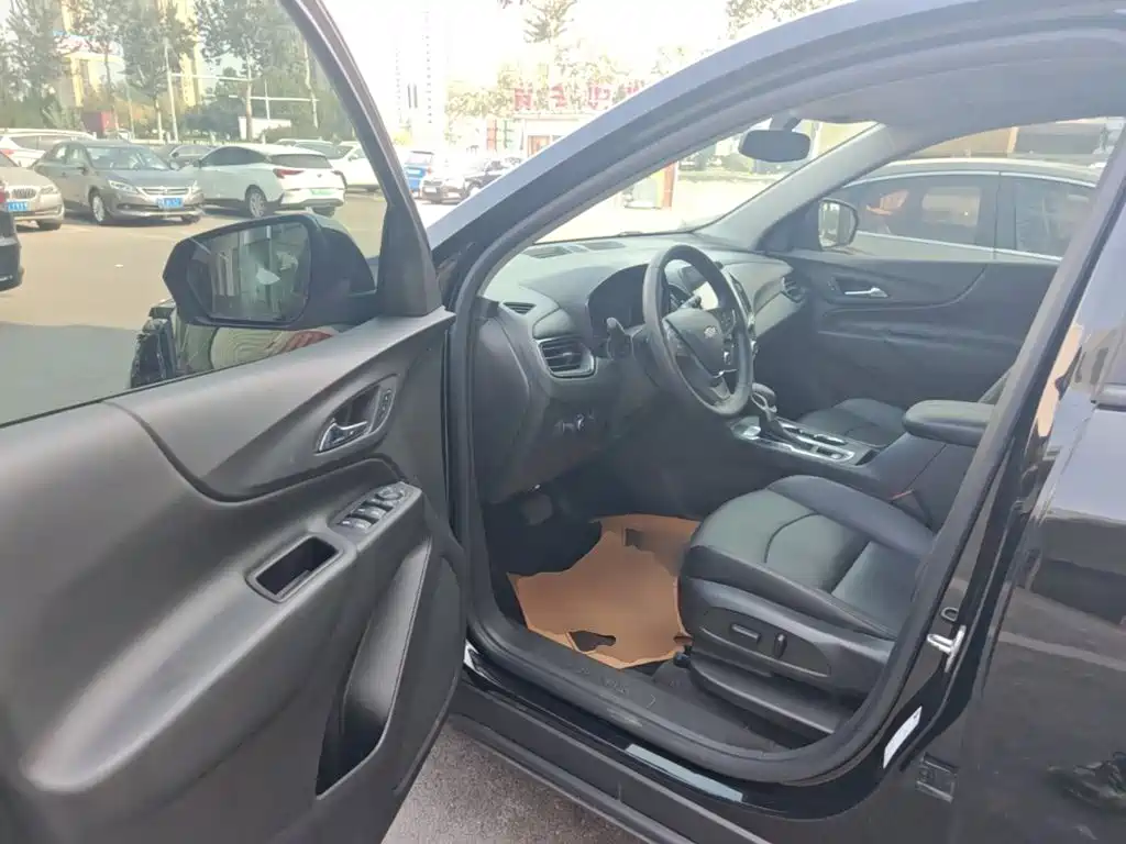 Chevrolet Equinox — миниатюра 16