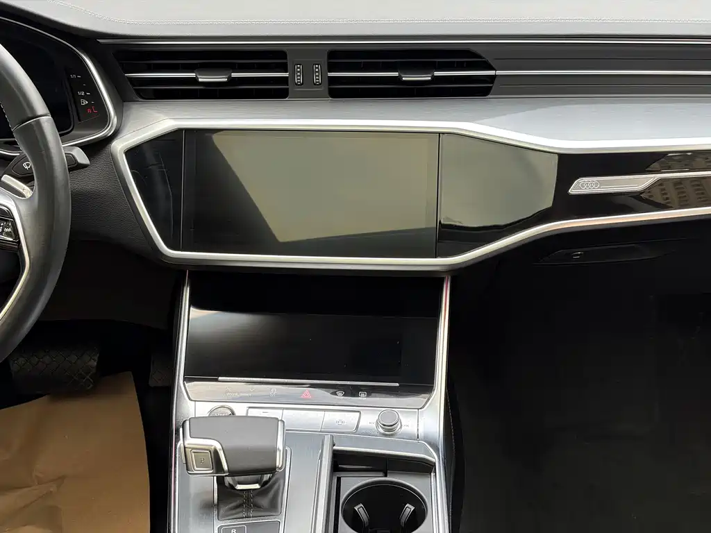Audi A7L — миниатюра 10