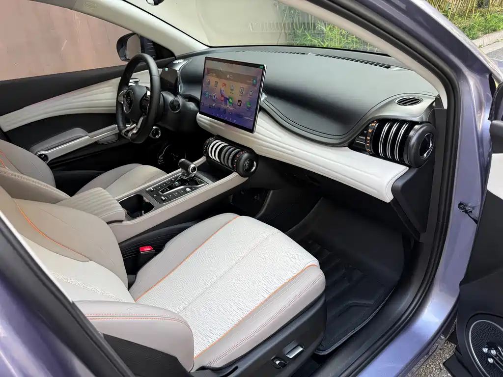 BYD Yuan Plus — миниатюра 8