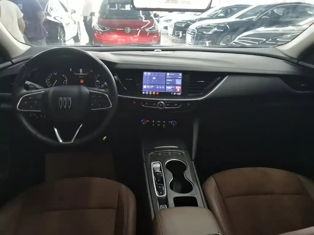 Buick Regal — миниатюра 10