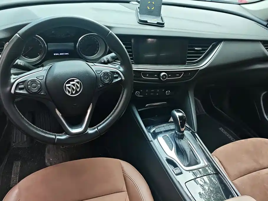 Buick Regal — миниатюра 12