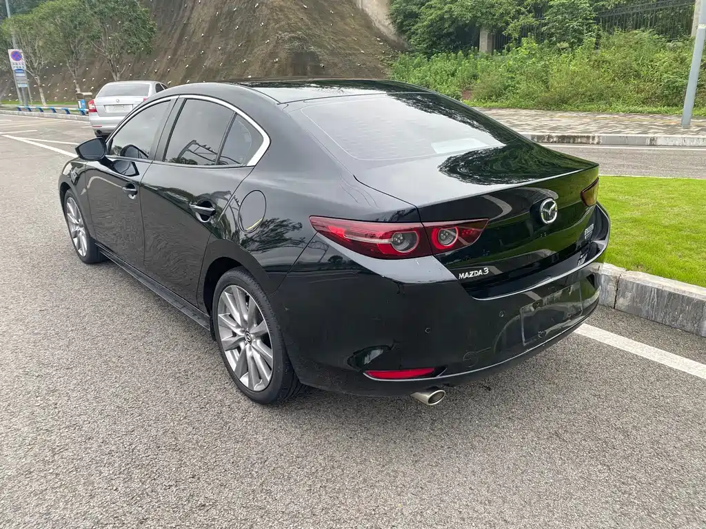 Mazda 3 Axela — миниатюра 7